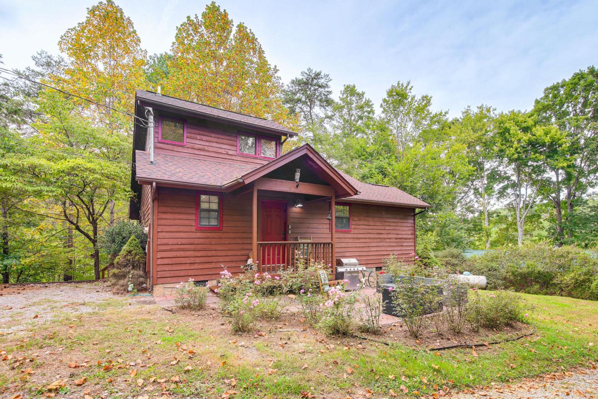 Pet-Friendly Sevierville Rental With Private Hot Tub Bagian luar foto