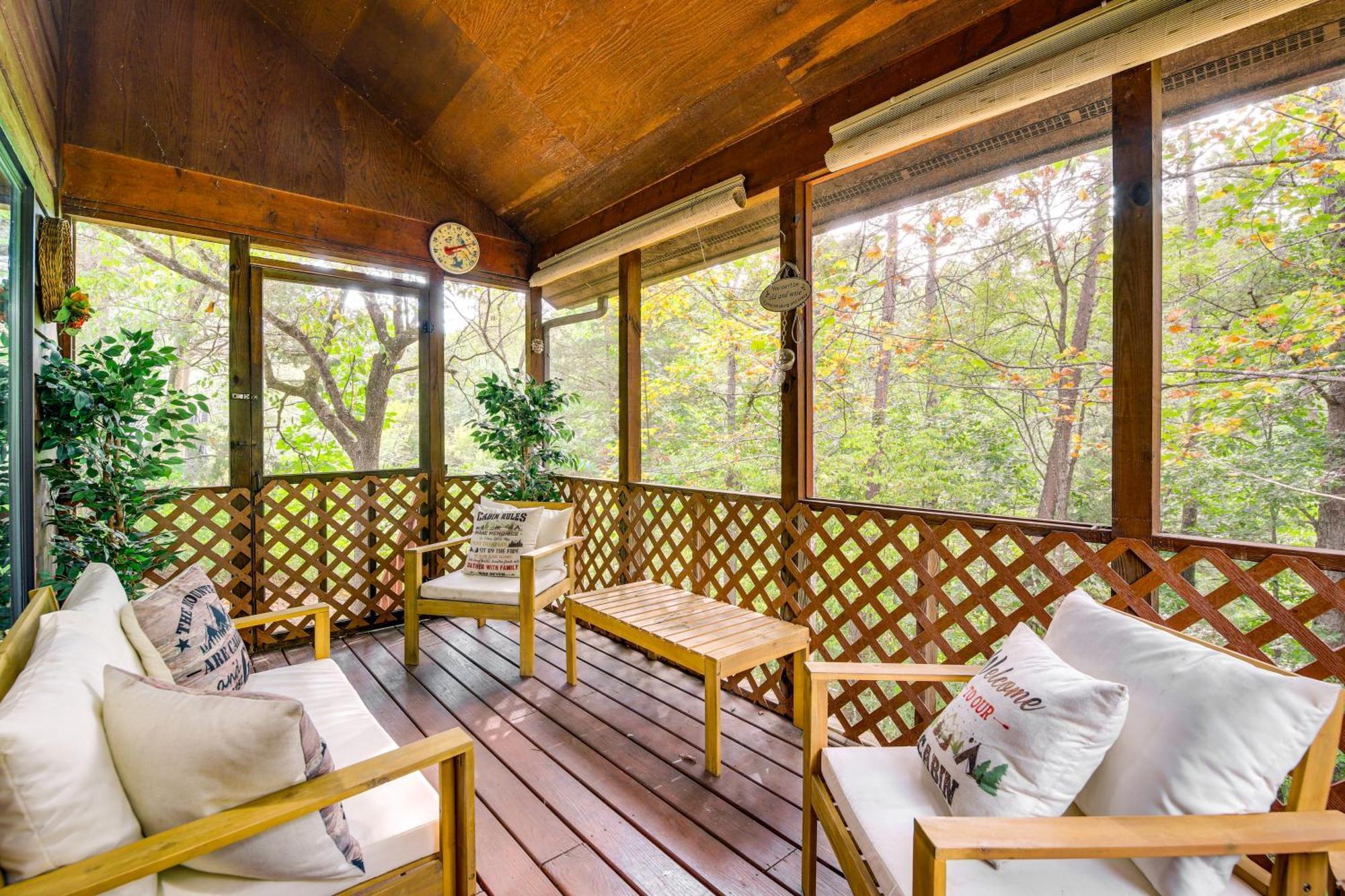 Pet-Friendly Sevierville Rental With Private Hot Tub Bagian luar foto